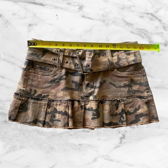 Vintage Y2K Skirt Hydraulic Camo Mini Skirt, Size 9/10 – theme party army girl - Picture 9 of 15
